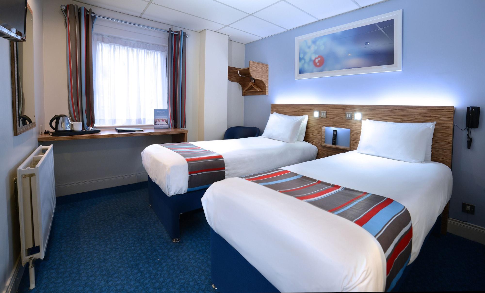 Travelodge Вотерфорд Екстер'єр фото