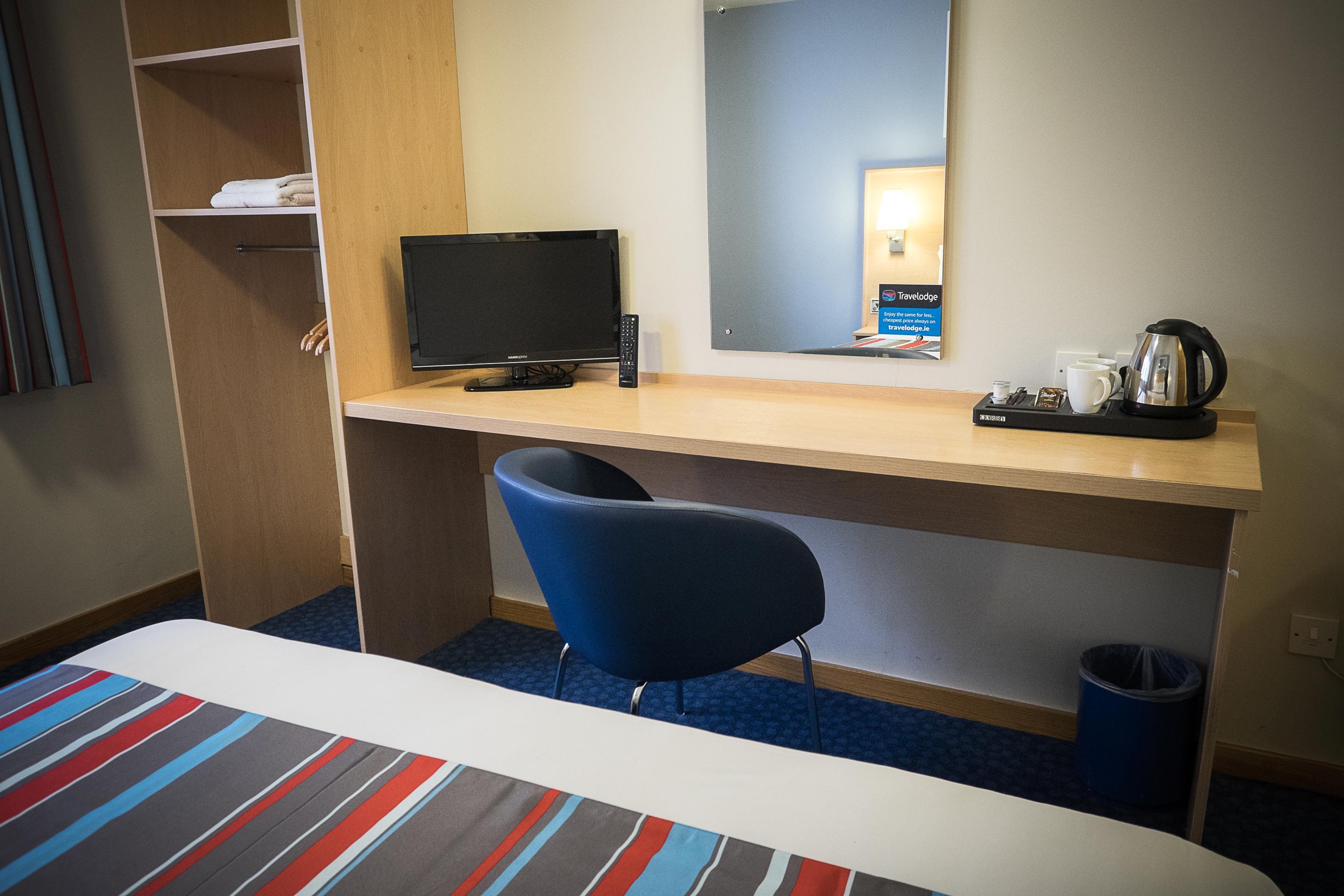 Travelodge Вотерфорд Екстер'єр фото