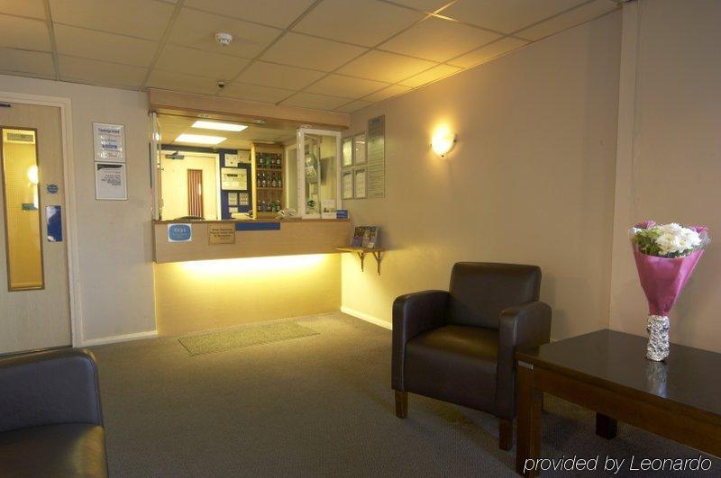 Travelodge Вотерфорд Екстер'єр фото